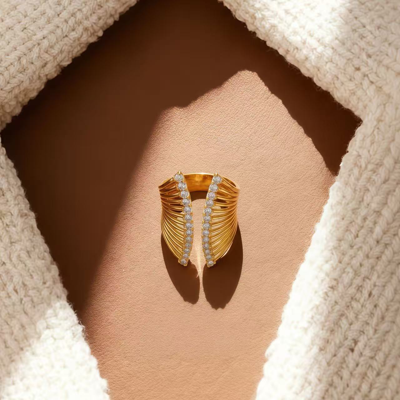 Antique-Gilt · Fan-Feather CZ Ring