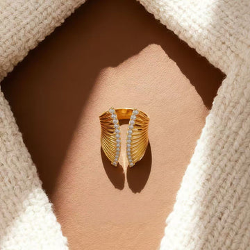 Antique-Gilt · Fan-Feather CZ Ring